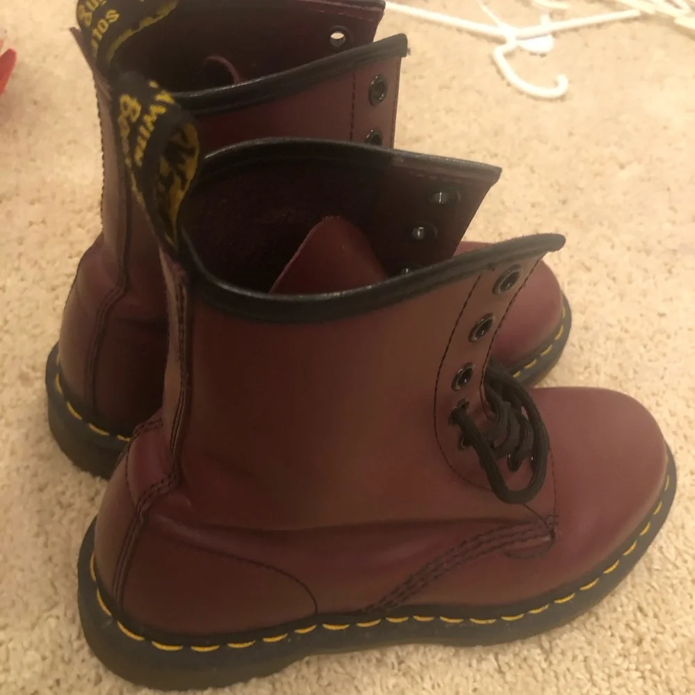 Dr. Martens 1460 Smooth Oxblood Cherry
Boots Men5 Women7 EU38 *READ description* - Picture 4 of 10